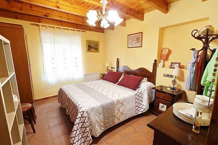 Image No.5-5 Bed Villa for sale