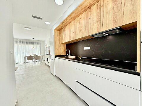 Image No.3-3 Bed Townhouse for sale