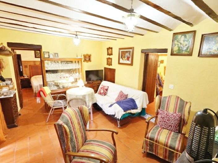 Image No.2-5 Bed Villa for sale