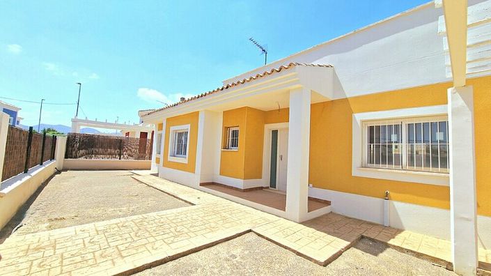 Image No.2-3 Bed Villa for sale