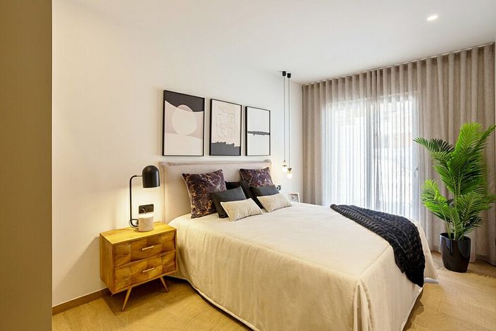 Image No.4-2 Bed Apartment for sale