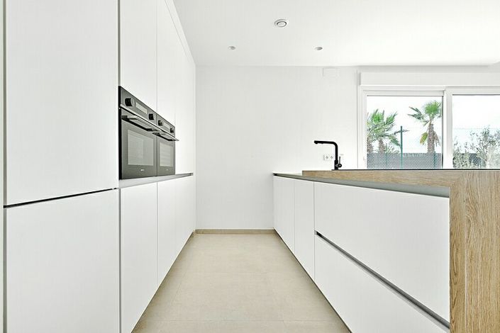 Image No.3-3 Bed Villa for sale