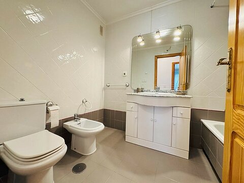 Image No.7-4 Bed Apartment for sale