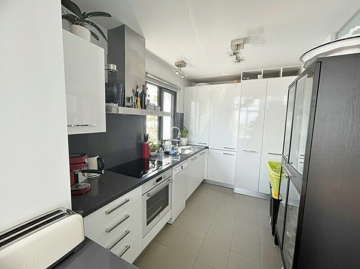 Image No.3-3 Bed Penthouse for sale