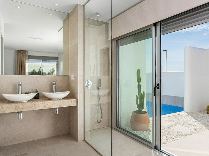 Image No.12-3 Bed Villa for sale