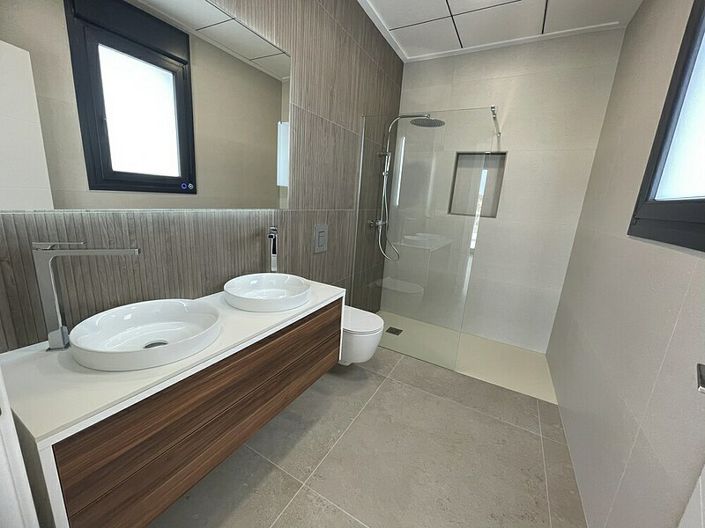 Image No.5-3 Bed Villa for sale