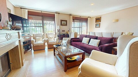 Image No.2-5 Bed Villa for sale