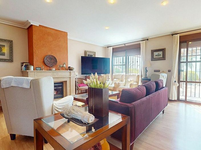 Image No.2-5 Bed Villa for sale