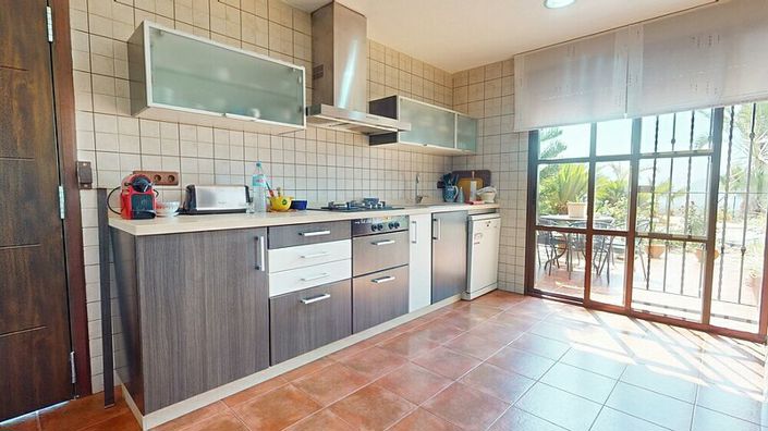 Image No.3-5 Bed Villa for sale