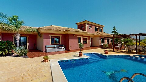 Image No.6-5 Bed Villa for sale