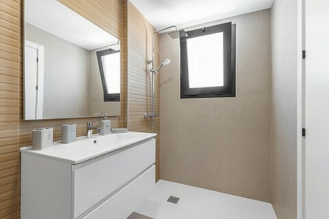 Image No.4-4 Bed Villa for sale