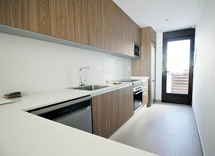 Image No.3-3 Bed Townhouse for sale