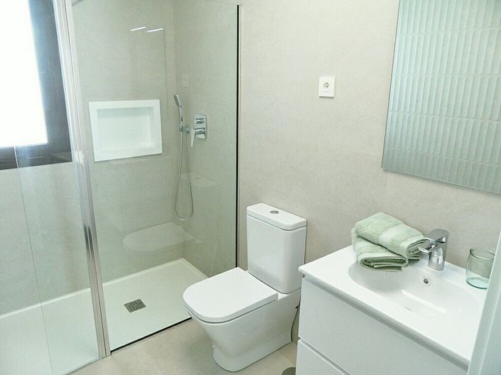 Image No.5-3 Bed Townhouse for sale