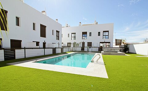 Image No.8-3 Bed Townhouse for sale