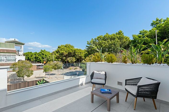 Image No.8-3 Bed Villa for sale