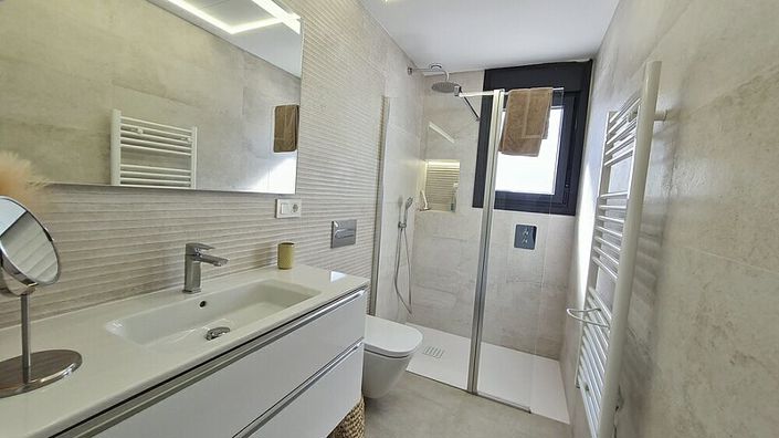 Image No.6-3 Bed Villa for sale