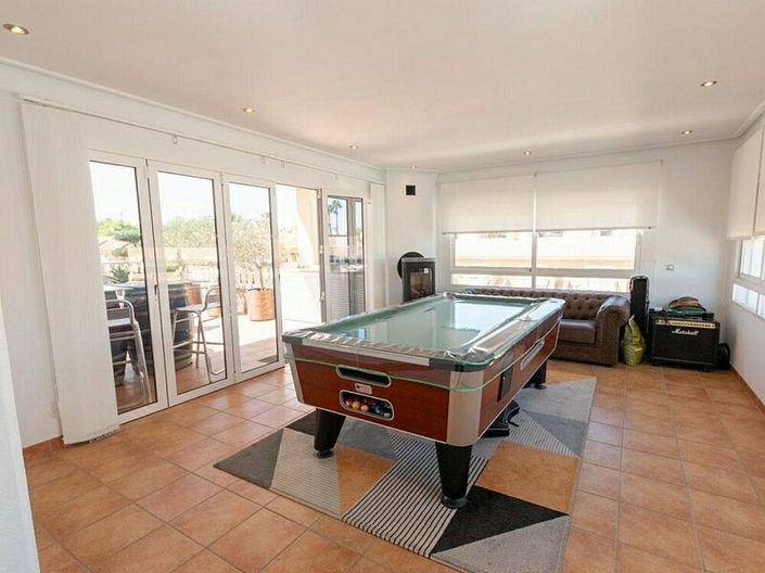 Image No.14-3 Bed Apartment for sale