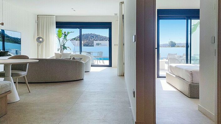 Image No.2-4 Bed Villa for sale