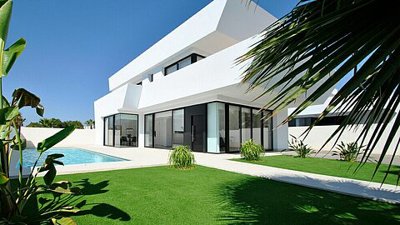 4 Bed Villa for sale