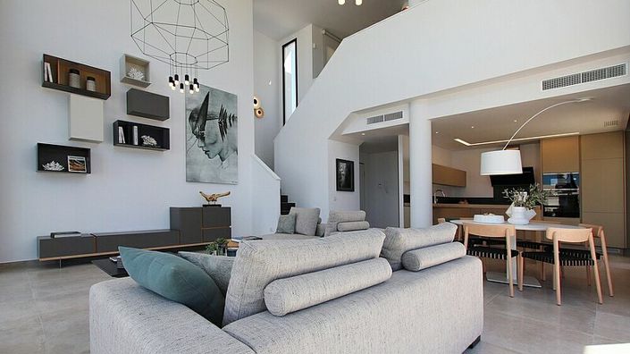 Image No.4-4 Bed Villa for sale