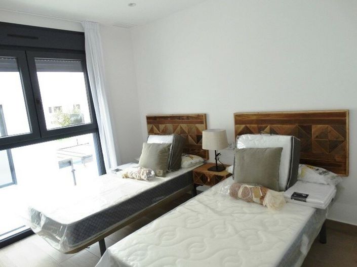 Image No.5-3 Bed Villa for sale