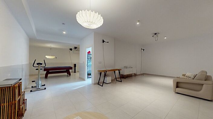 Image No.8-4 Bed Villa for sale