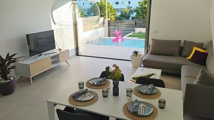 Image No.2-3 Bed Villa for sale