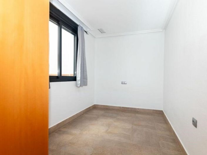 Image No.16-2 Bed Villa for sale