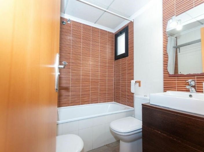 Image No.7-2 Bed Villa for sale