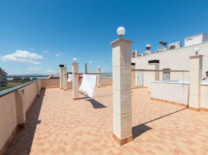 Image No.8-2 Bed Villa for sale