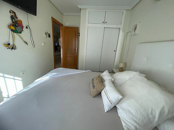 Image No.11-3 Bed Townhouse for sale