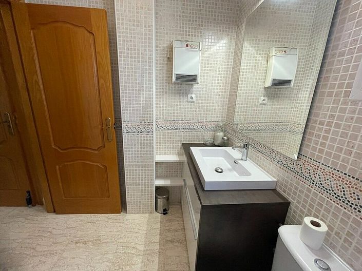 Image No.13-3 Bed Townhouse for sale