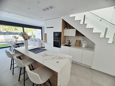 Image No.3-3 Bed Villa for sale