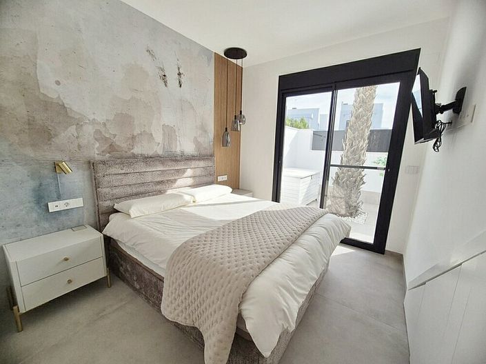 Image No.4-3 Bed Villa for sale