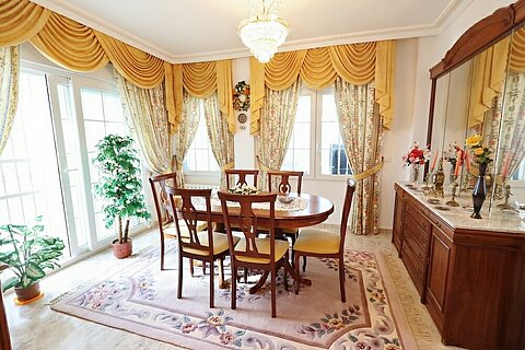 Image No.2-5 Bed Villa for sale