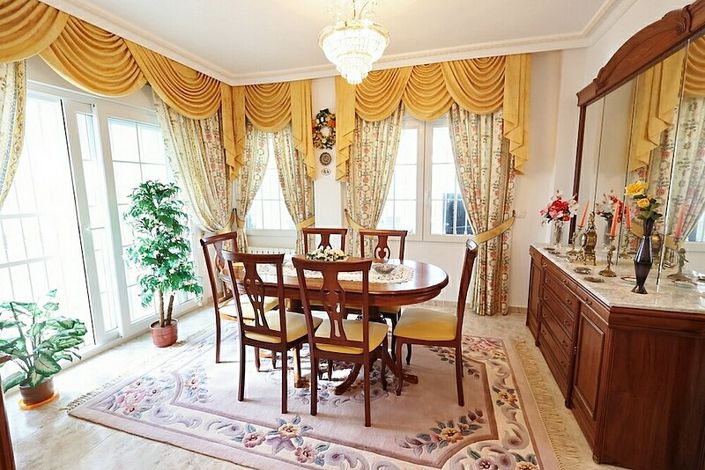 Image No.2-5 Bed Villa for sale