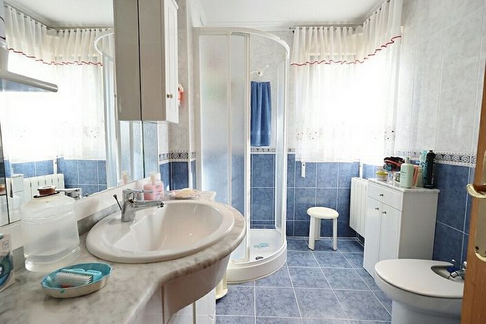 Image No.5-5 Bed Villa for sale