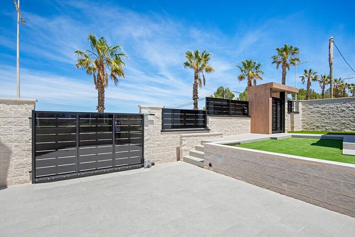 Image No.8-3 Bed Villa for sale