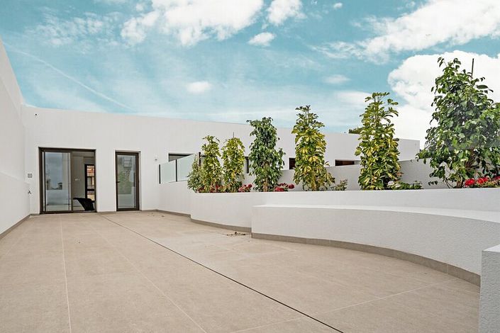 Image No.7-3 Bed Villa for sale