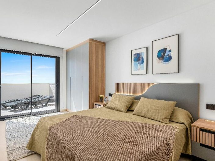 Image No.8-3 Bed Apartment for sale