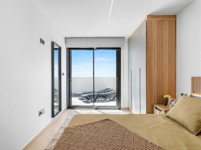 Image No.9-3 Bed Apartment for sale