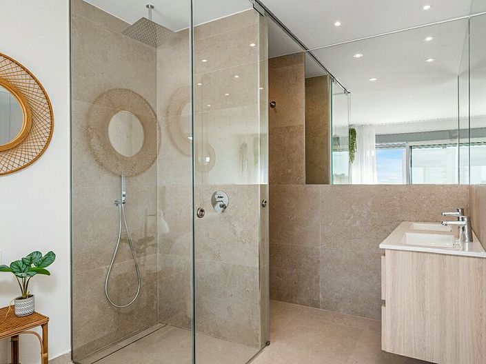 Image No.13-3 Bed Apartment for sale