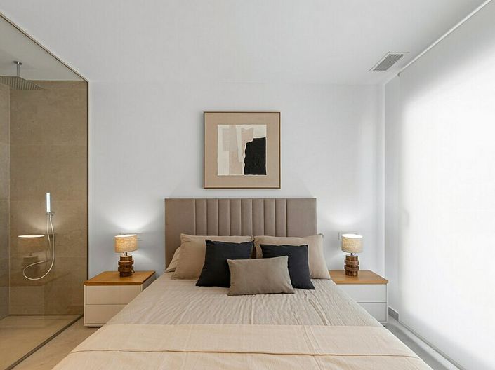 Image No.8-3 Bed Apartment for sale