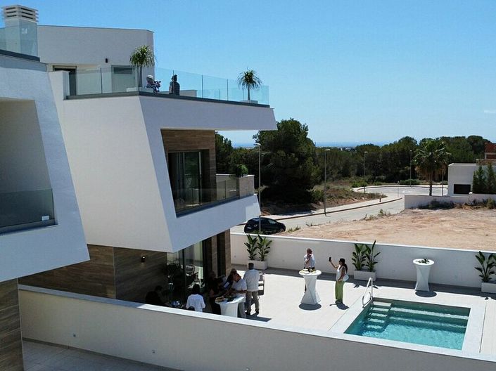 Image No.15-3 Bed Villa for sale