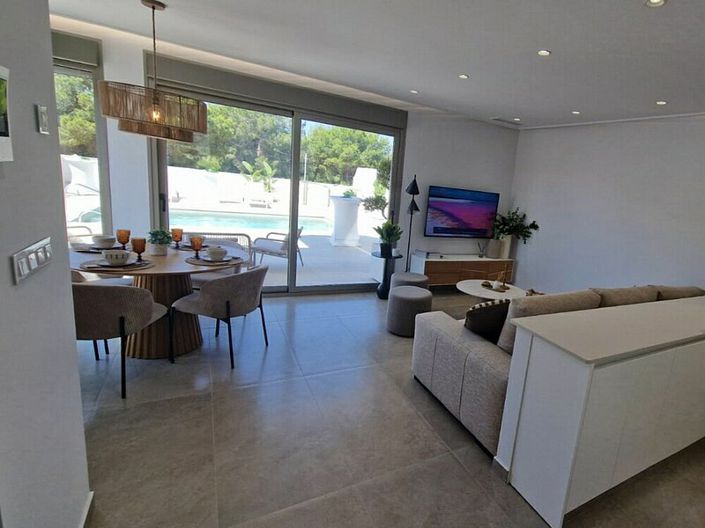 Image No.2-3 Bed Villa for sale