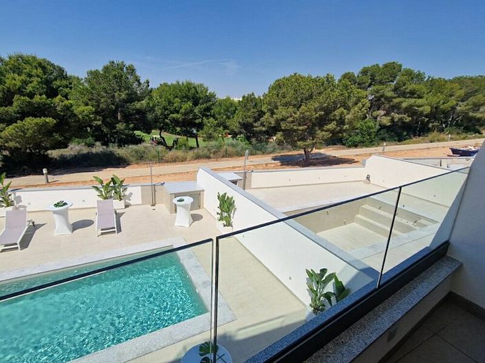 Image No.4-3 Bed Villa for sale