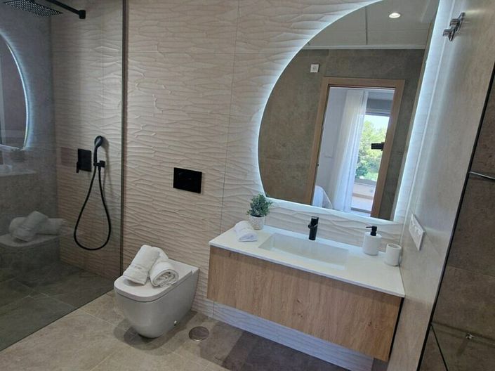 Image No.7-3 Bed Villa for sale