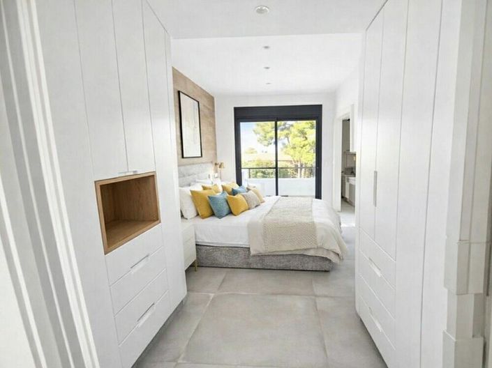 Image No.10-3 Bed Villa for sale