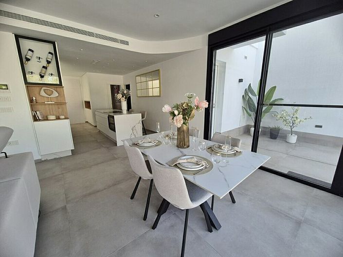 Image No.11-3 Bed Villa for sale