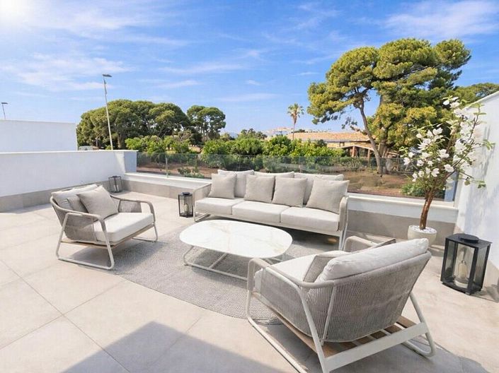 Image No.12-3 Bed Villa for sale